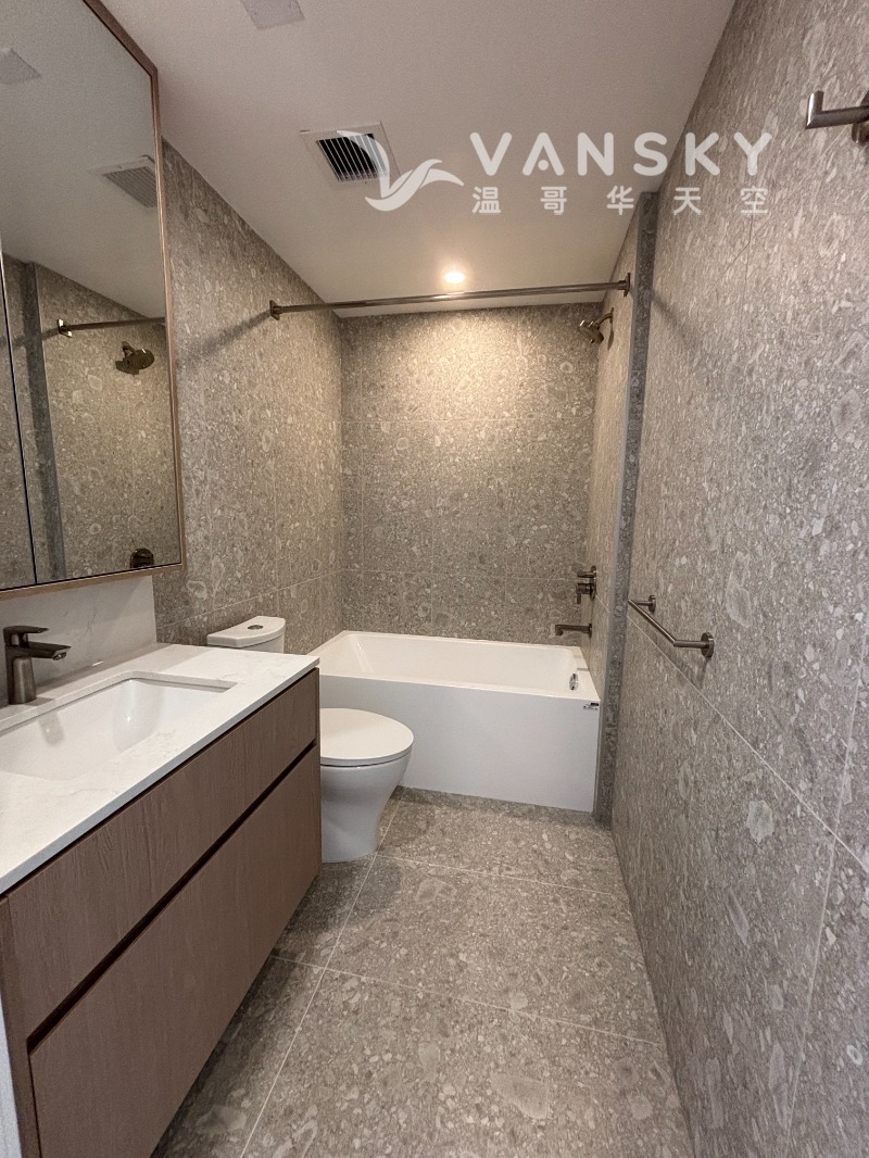 250918142308_full bathroom.jpg